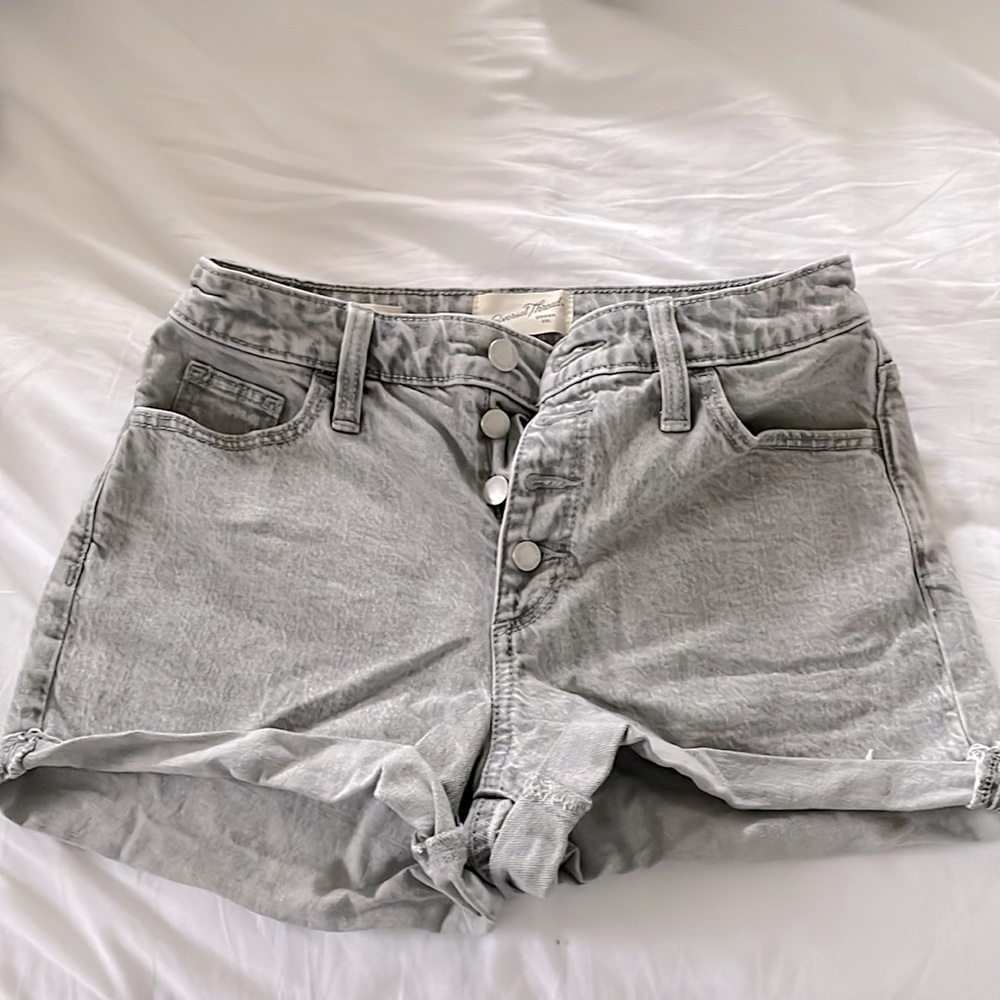 gray wash jean shorts